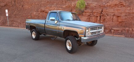 Photo 1 for 1986 Chevrolet C/K Truck 4x4 Regular Cab 2500 for Sale by Owner