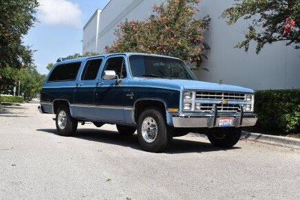 Photo 1 for 1986 Chevrolet Suburban 2WD 2500