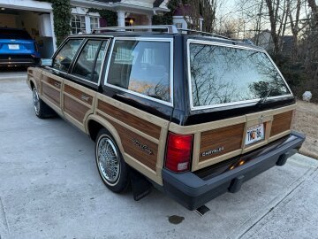 1986 Chrysler LeBaron Town & Country Wagon