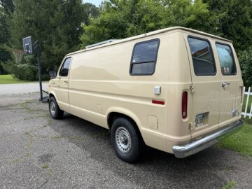 1986 Ford E-150 and Econoline 150