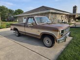 1986 Ford F150 2WD Regular Cab