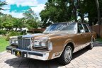 Thumbnail Photo 1 for 1986 Lincoln Town Car