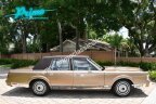 Thumbnail Photo 3 for 1986 Lincoln Town Car