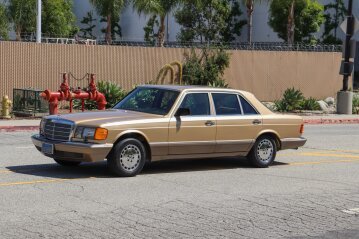 1986 Mercedes-Benz 560SEL