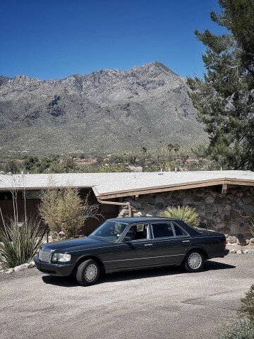 1986 Mercedes-Benz 560SEL