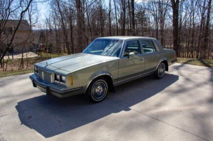 Photo 1 for 1986 Pontiac Bonneville