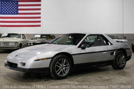 Photo 1 for 1986 Pontiac Fiero