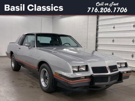 Photo 1 for 1986 Pontiac Grand Prix Coupe