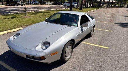 Photo 1 for 1986 Porsche 928