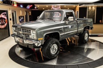 1987 Chevrolet C/K Truck 4x4 Regular Cab 1500