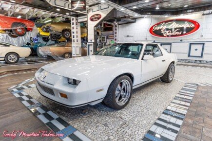 Photo 1 for 1987 Chevrolet Camaro Coupe