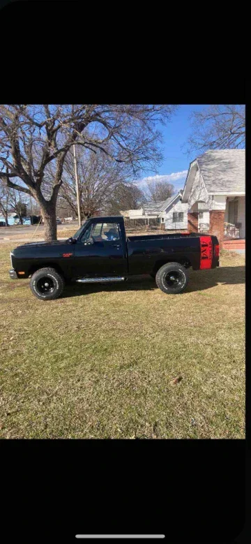 1987 Dodge D/W Truck 4x4 Regular Cab W-150