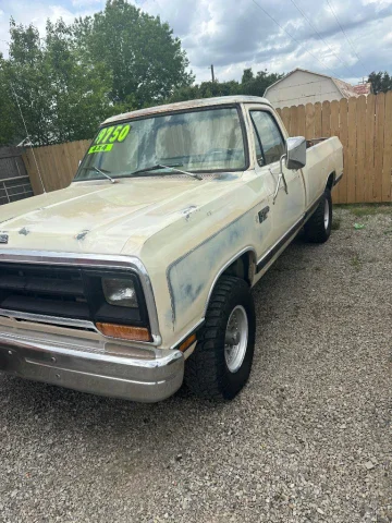 1987 Dodge D/W Truck 4x4 Regular Cab W-150