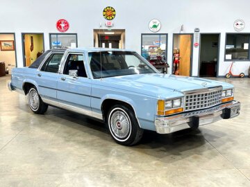 1987 Ford Crown Victoria Sedan