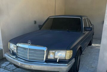 1987 Mercedes-Benz 560SEL