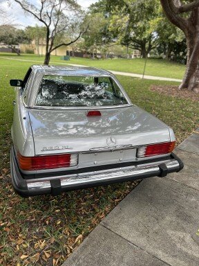 1987 Mercedes-Benz 560SL