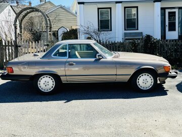 1987 Mercedes-Benz 560SL