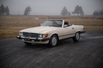 1987 Mercedes-Benz 560SL