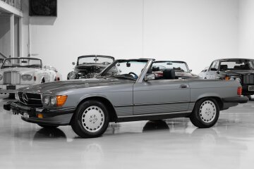1987 Mercedes-Benz 560SL