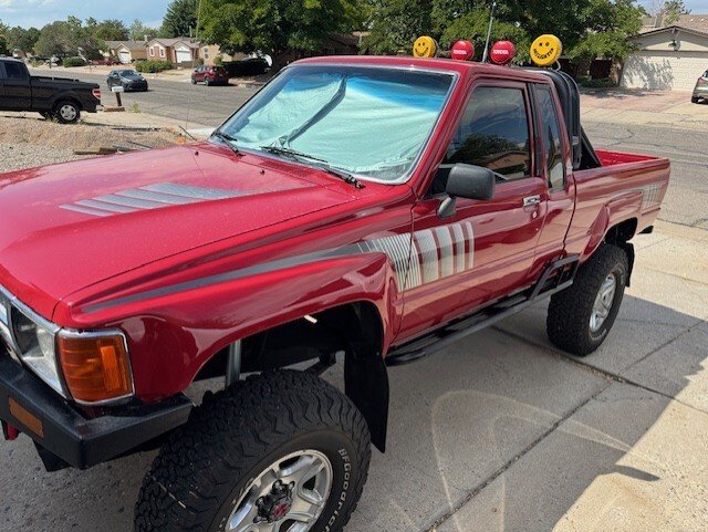 GCD 1987 トヨタ・ハイラックス SR5 4X4 ワークトラック GCD 1987 トヨタ・ハイラックス SR5 4X4 ワークトラック - メルカリ