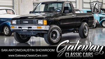 1987 Toyota Pickup 2WD Regular Cab