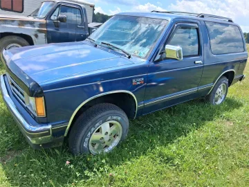 1988 Chevrolet S10 Blazer 4WD 2-Door