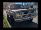Thumbnail Photo 2 for 1988 Chevrolet Suburban 4WD for Sale by Owner