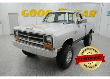 1988 Dodge D/W Truck 4x4 Regular Cab W-150