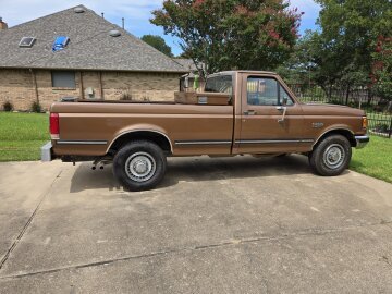 1988 Ford F250 2WD Regular Cab XLT