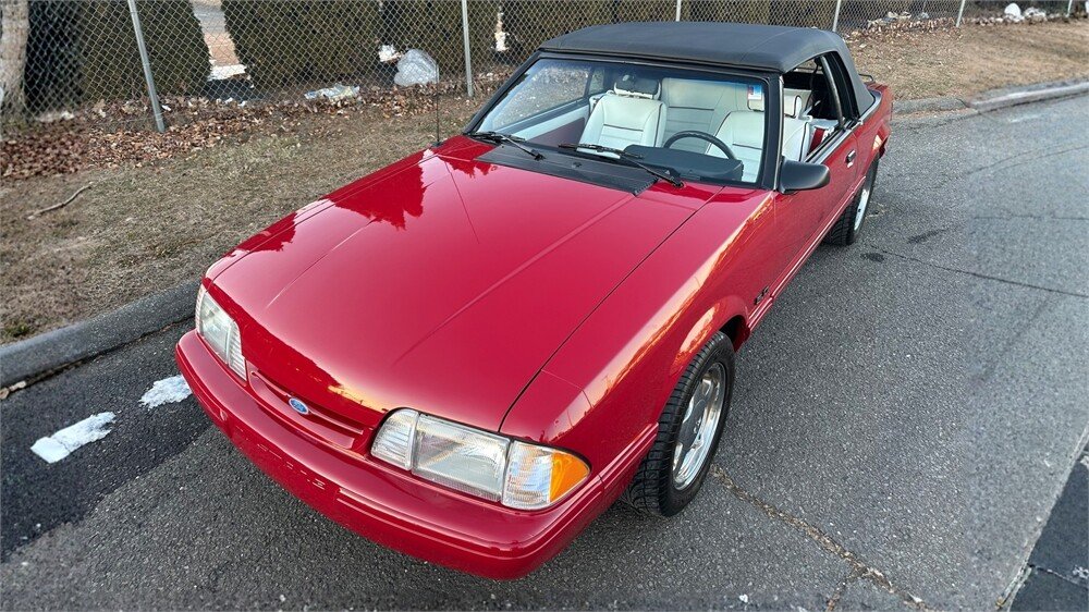 1988 Ford Mustang LX V8 Convertible