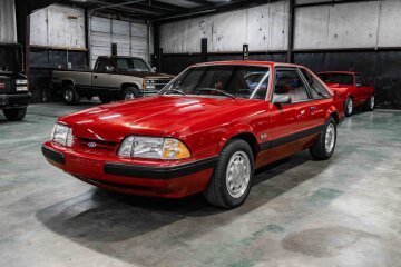 1988 Ford Mustang LX V8 Hatchback