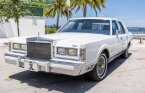 Thumbnail Photo 3 for 1988 Lincoln Town Car