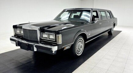 Photo 1 for 1988 Lincoln Town Car