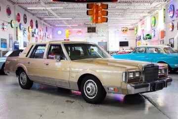 1988 Lincoln Town Car
