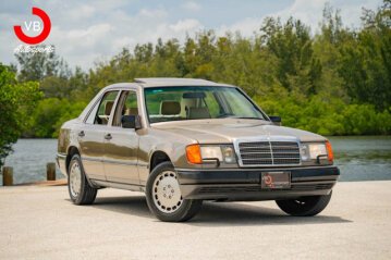 1988 Mercedes-Benz 300E