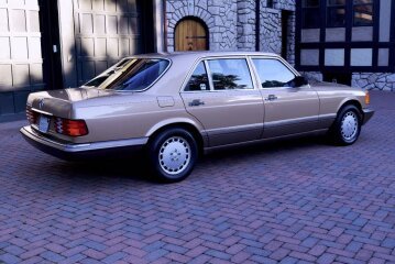 1988 Mercedes-Benz 420SEL