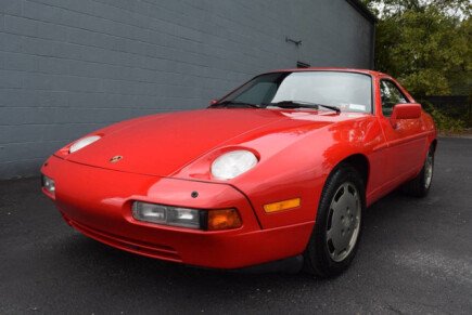 Photo 1 for 1988 Porsche 928