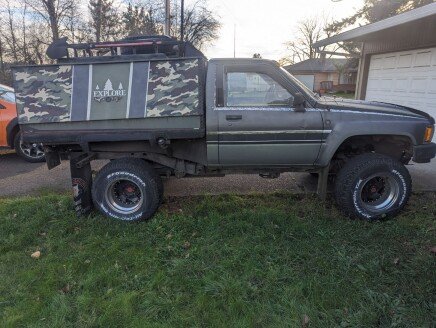 Photo 1 for 1988 Toyota Pickup 4x4 Regular Cab SR5 for Sale by Owner