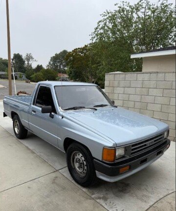 1988 Toyota Pickup 2WD Regular Cab