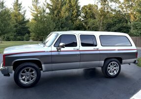 1989 Chevrolet Suburban 2WD 2500