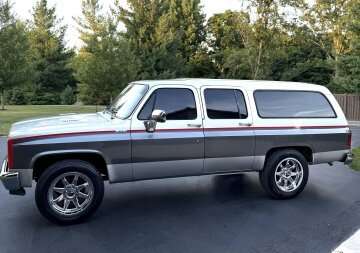 1989 Chevrolet Suburban 2WD 2500