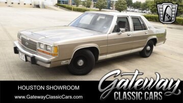 1989 Ford Crown Victoria LX Sedan