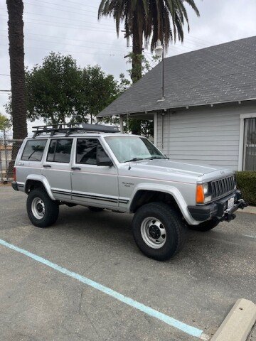 1989 Jeep Cherokee 4WD Pioneer 4-Door