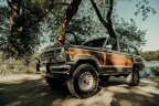 Thumbnail Photo 2 for 1989 Jeep Grand Wagoneer