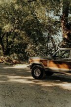 Thumbnail Photo 6 for 1989 Jeep Grand Wagoneer