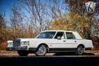 Thumbnail Photo 2 for 1989 Lincoln Town Car
