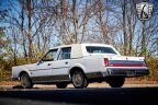 Thumbnail Photo 4 for 1989 Lincoln Town Car