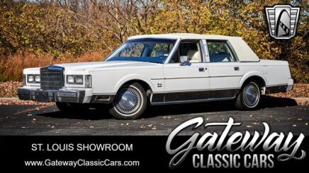 Photo 1 for 1989 Lincoln Town Car