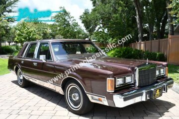 1989 Lincoln Town Car Signature