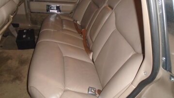 1989 Lincoln Town Car Signature w/ Special Edition
